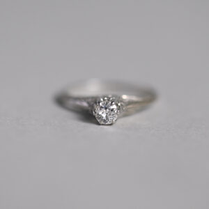 Antique Art Deco platinum diamond solitaire, American c.1930s