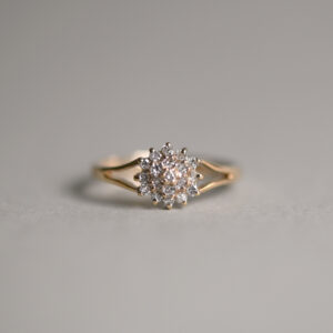 Cutie 9ct gold mini diamond snowflake cluster ring