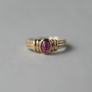 Cutie 9ct gold tourmaline grooved band ring