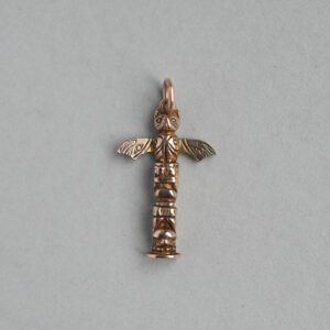 Vintage 9ct gold totem pole charm