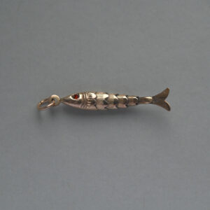Novelty articulated 9ct gold fish pendant small with red eyes #2