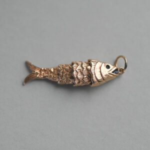Vintage 9ct gold articulated fish pendant medium #3