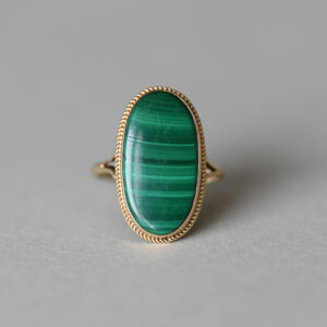 Aesthetic 9ct gold malachite ring