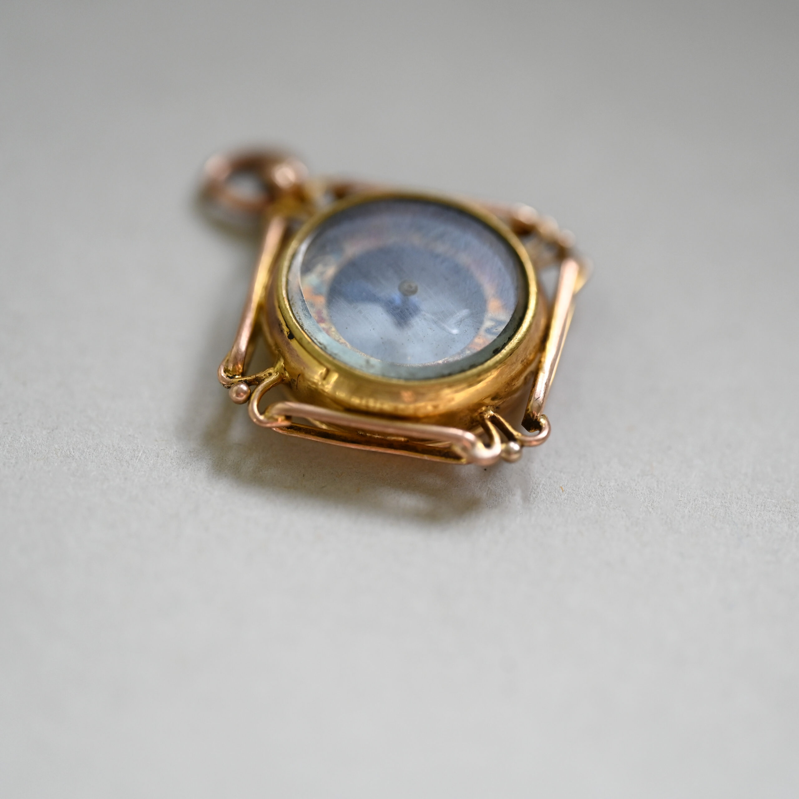Art Deco 9ct gold compass pendant charm, Chester, 1929 - Image 4