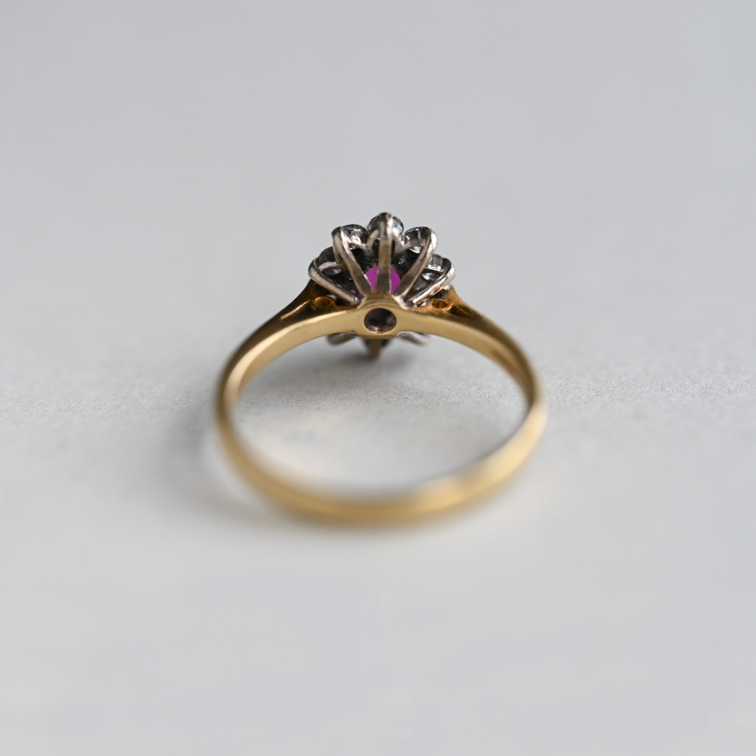 Classic 18ct gold ruby and mini diamond cluster ring - Image 4