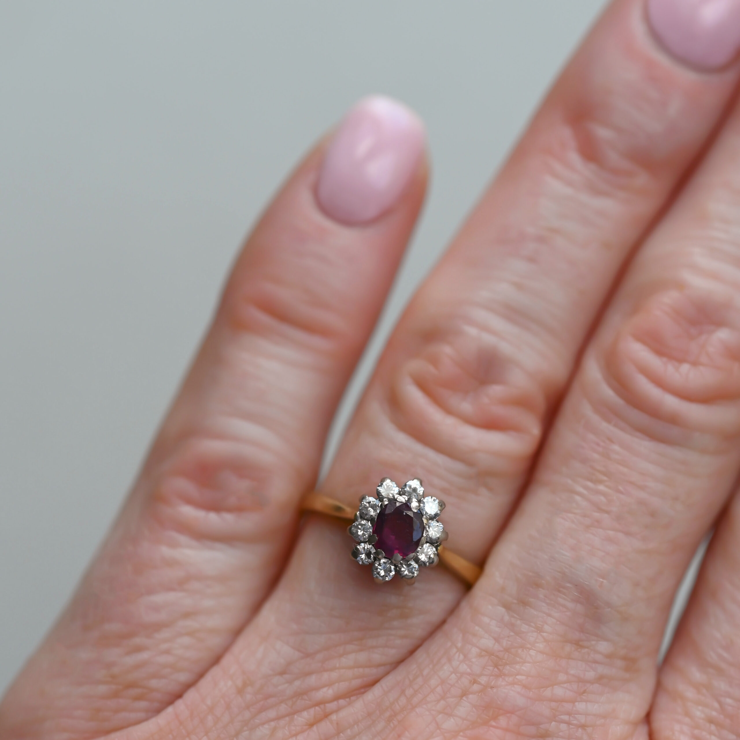 Classic 18ct gold ruby and mini diamond cluster ring - Image 3