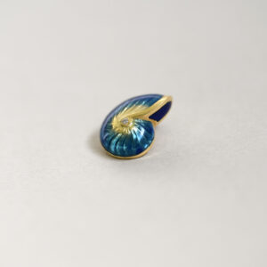 Contemporary 18ct gold ombre enamel and mini diamond shell pendant
