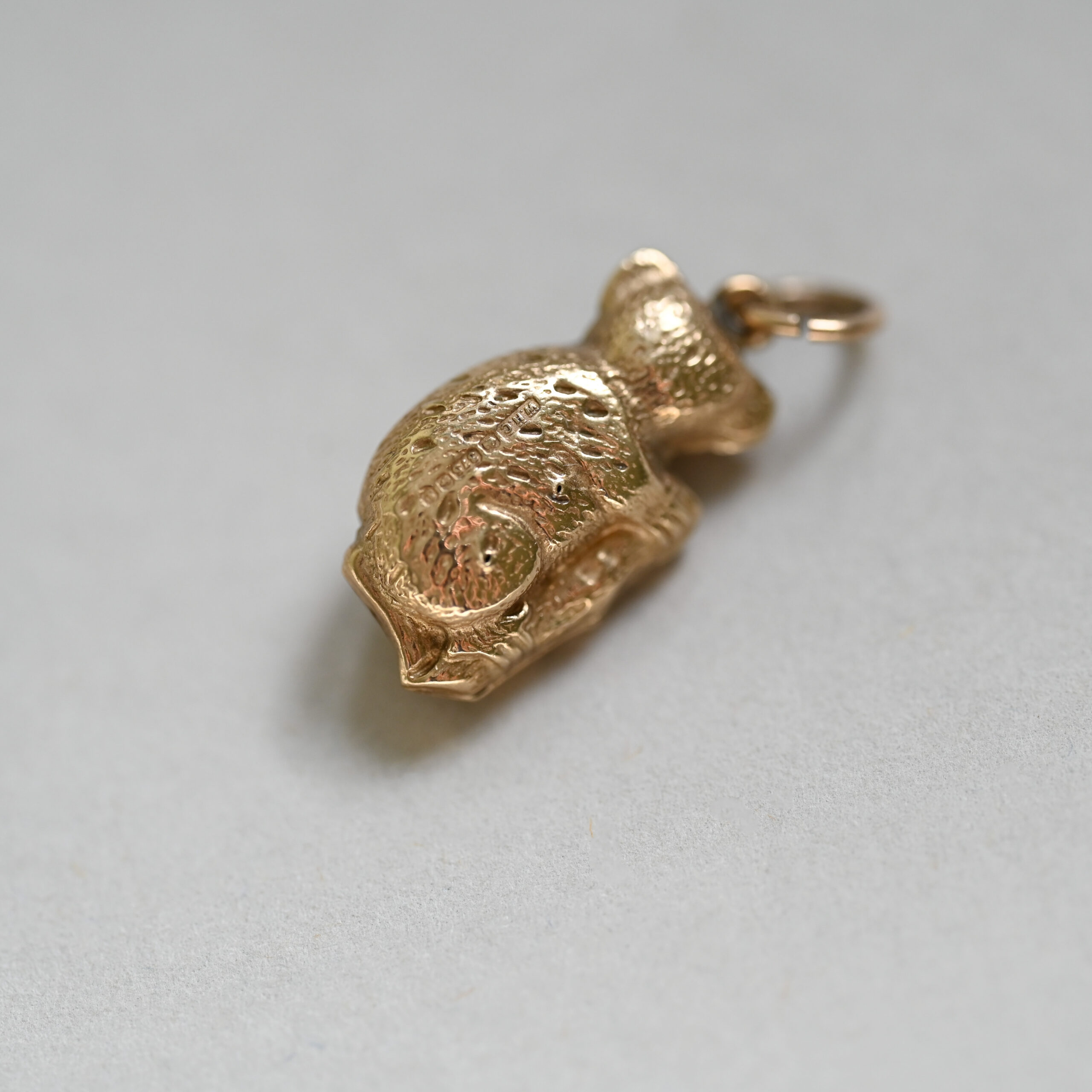 Cutie 9ct gold puffy koala charm, 1978 - Image 4