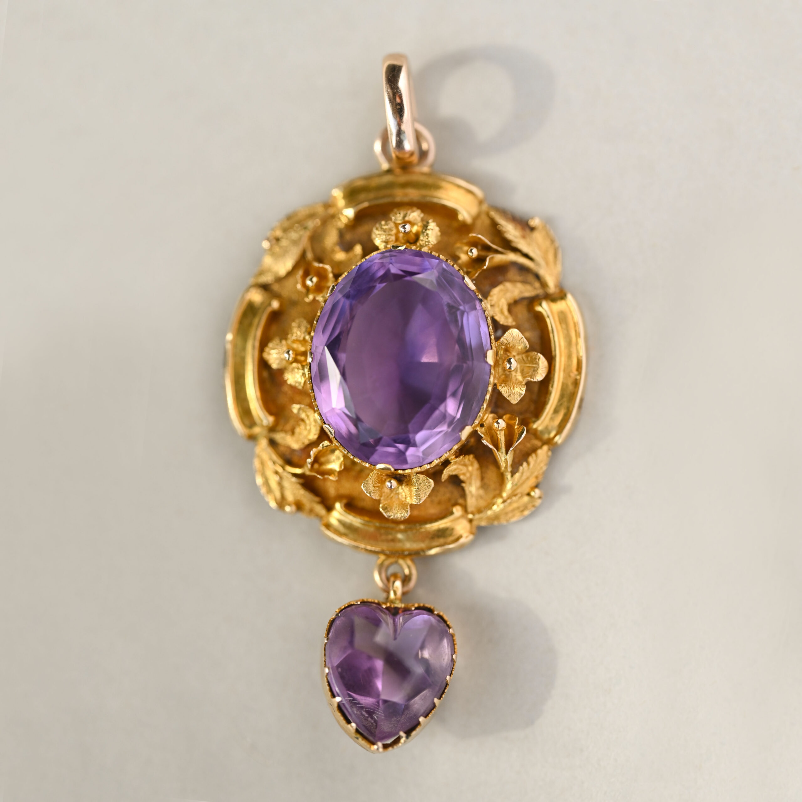 Exquisite Victorian 18ct gold amethyst pendant with suspended heart drop, C.1870s - Image 4