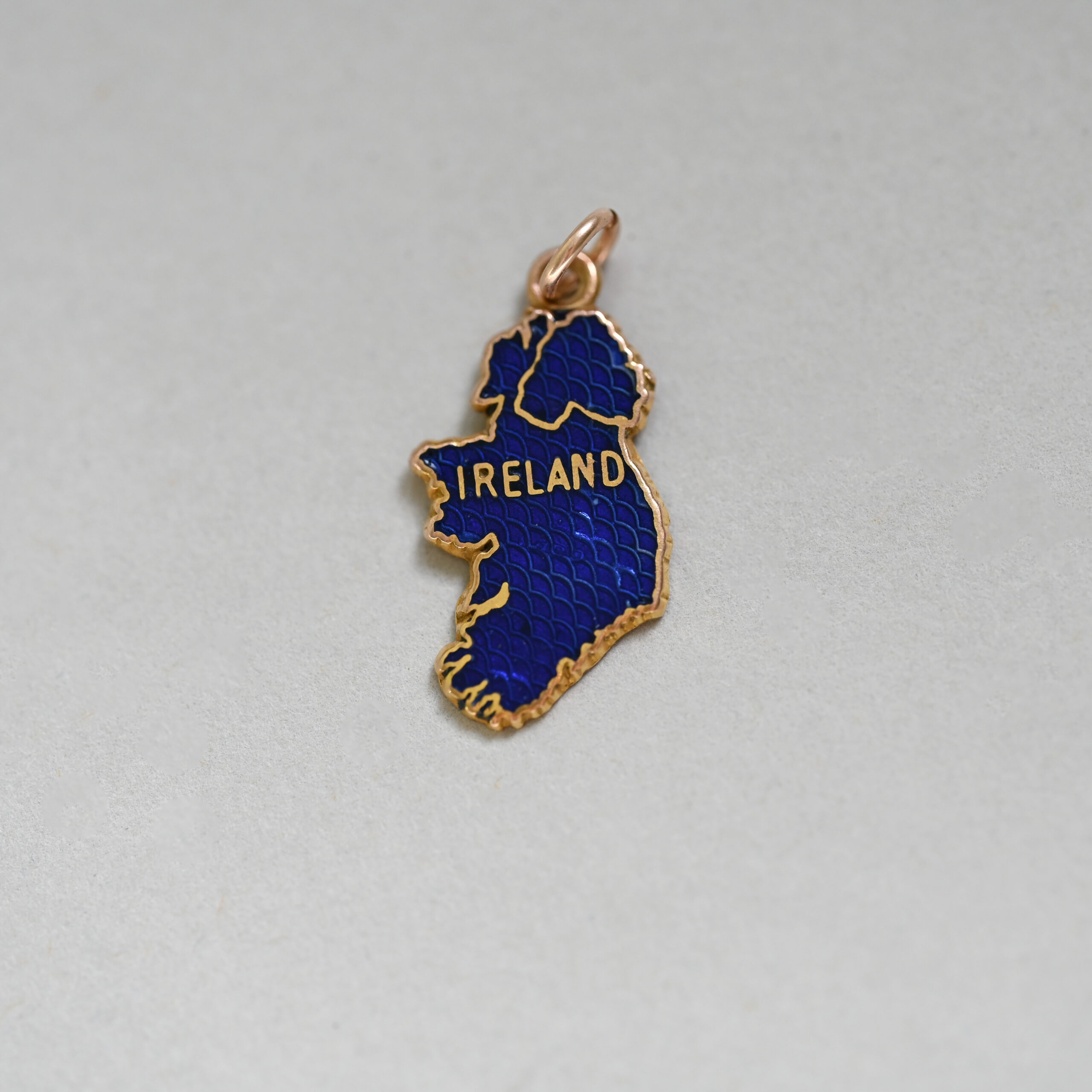 Vintage 9ct gold blue enamel Ireland charm