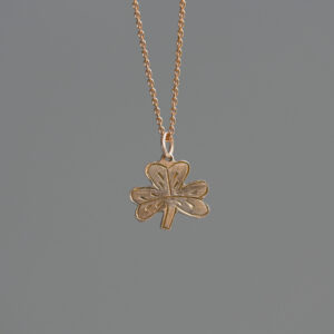 Cutie 9ct gold engraved clover charm pendant
