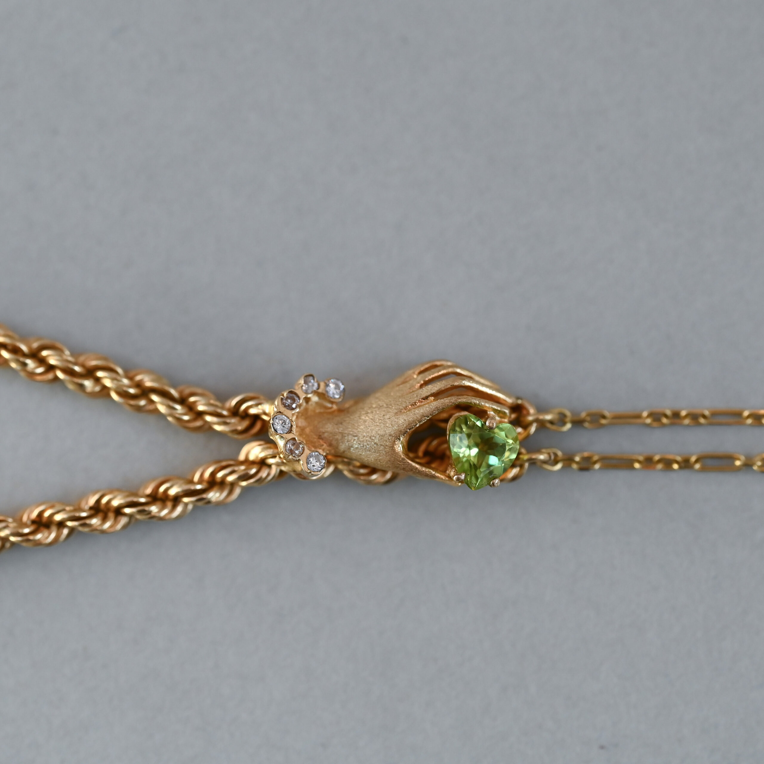 Aesthetic 18ct gold peridot hand finger bracelet - Image 6