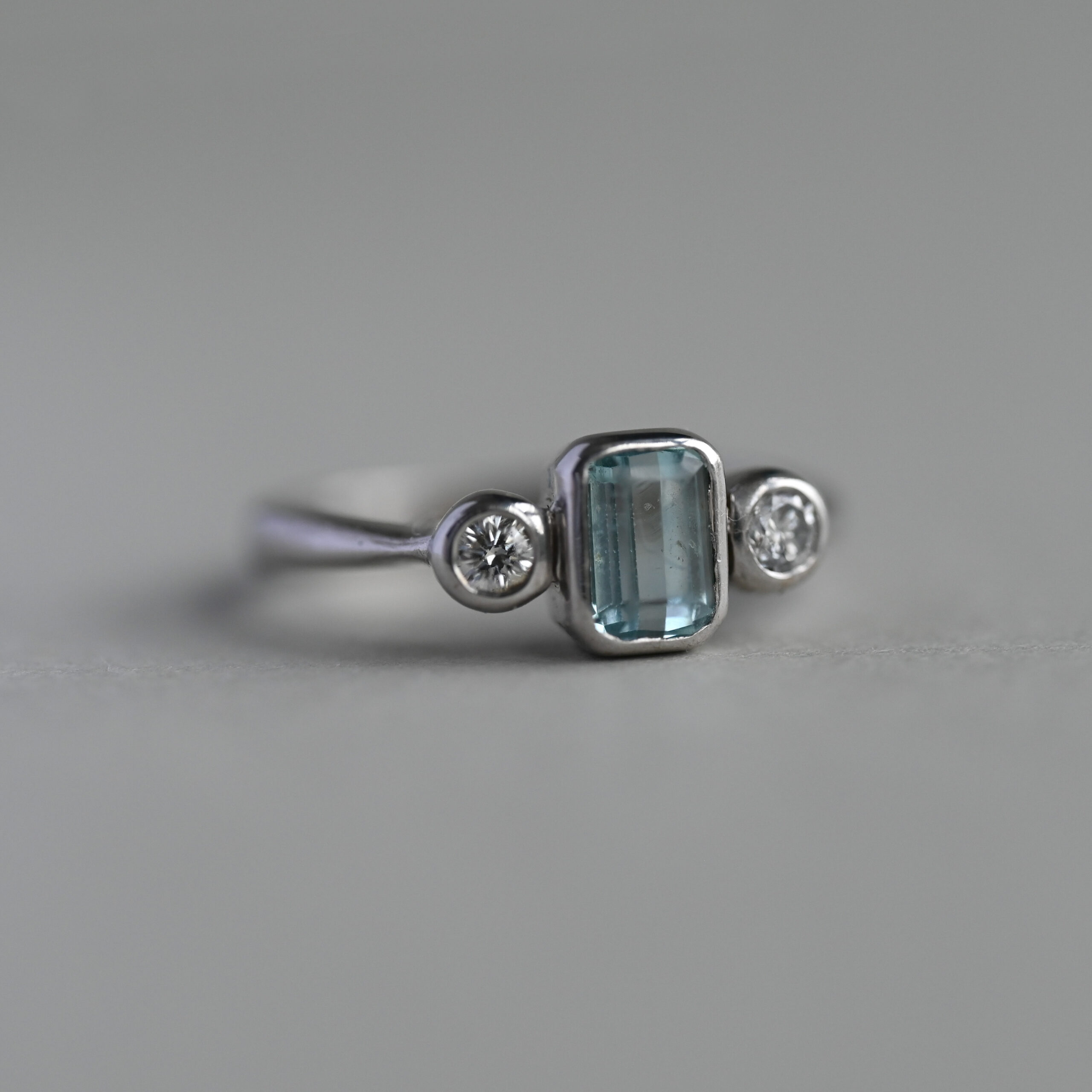 Classic 9ct white gold aquamarine and diamond three stone ring - Image 2