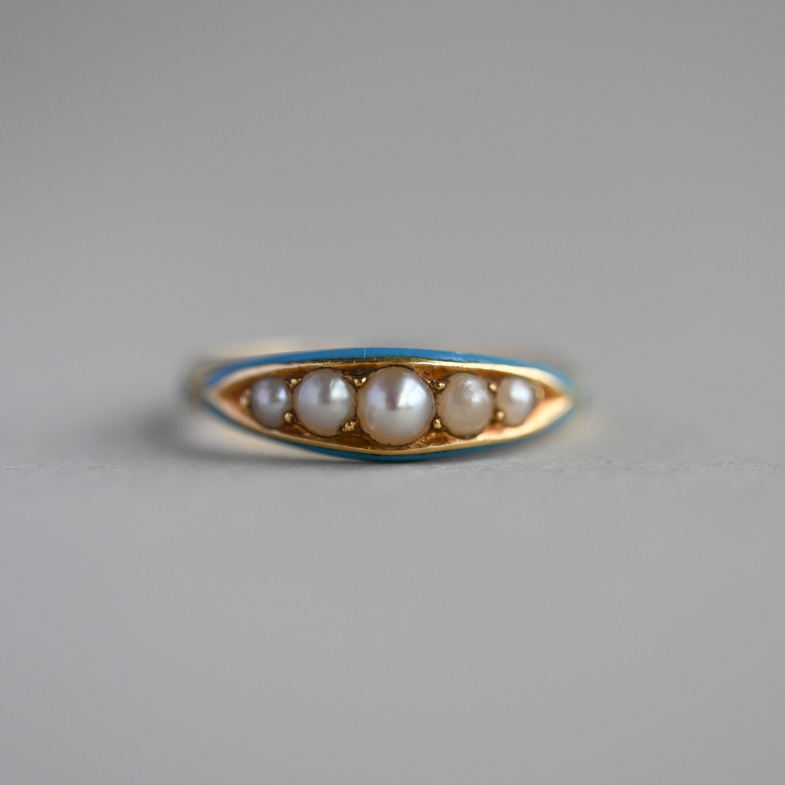 Victorian 18ct gold pearl and enamel ring, c.1860s