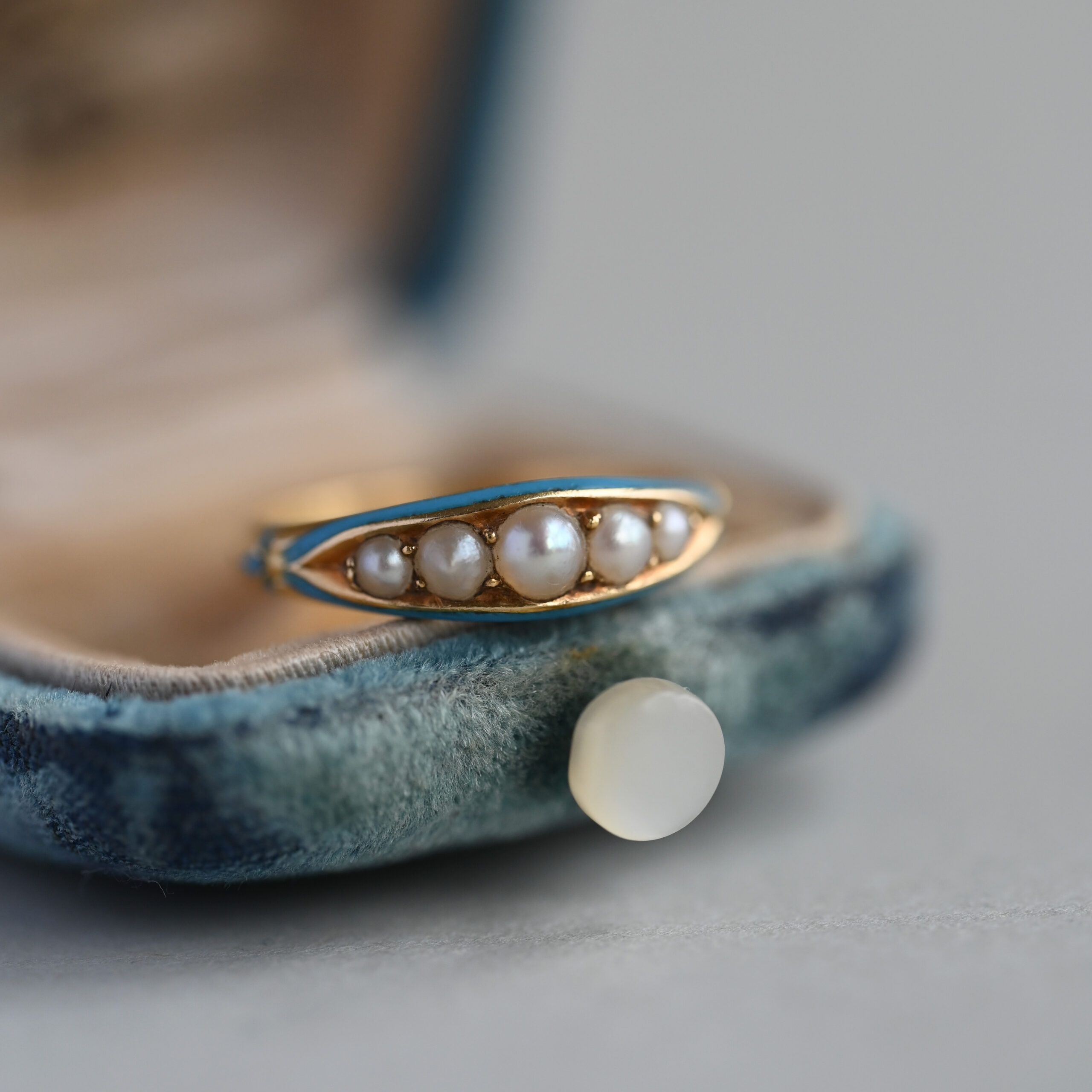 Victorian 18ct gold pearl and enamel ring, c.1860s - Image 2